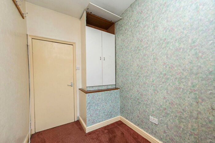 3 Bedroom Terraced House For Sale In Station Terrace, Skelmanthorpe, HD8