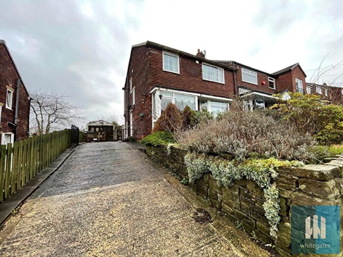 3 Bedroom Semi Detached House To Rent In York Avenue, Fartown, Huddersfield, HD2