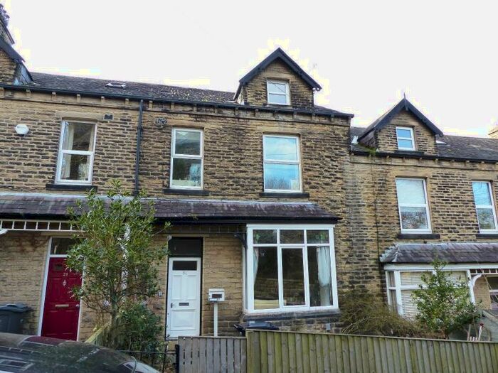 3 Bedroom Apartment To Rent In Lister Street, Ilkley, LS29