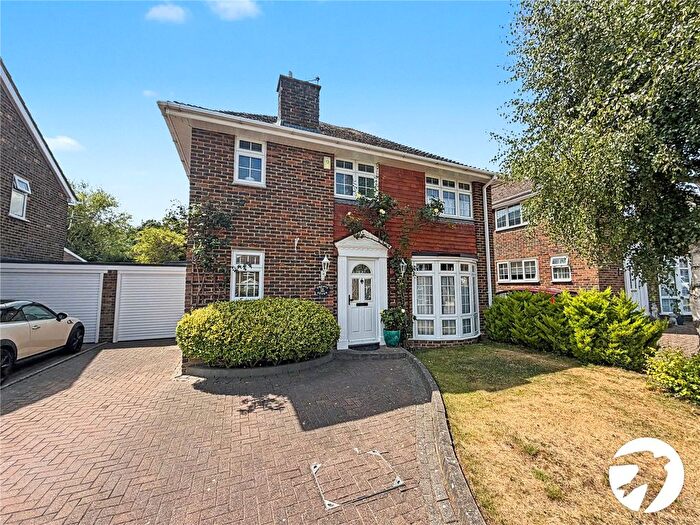 3 Bedroom Detached House For Sale In St. Johns Way, Rochester, Kent, ME1