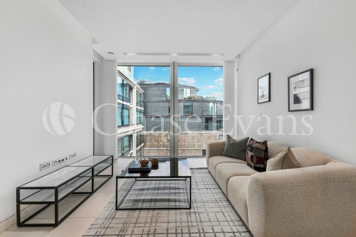 2 Bedroom Flat To Rent In Sugar Quay, Water Lane, London, EC3R