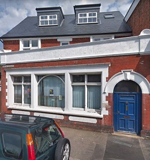 1 Bedroom Flat To Rent In Station Approach, Ashford, TW15