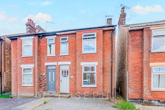 2 Bedroom Semi Detached House For Sale In Henniker Road, Ipswich, IP1