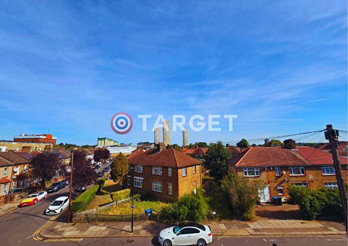 3 Bedroom Flat To Rent In Felixstowe Road, N9
