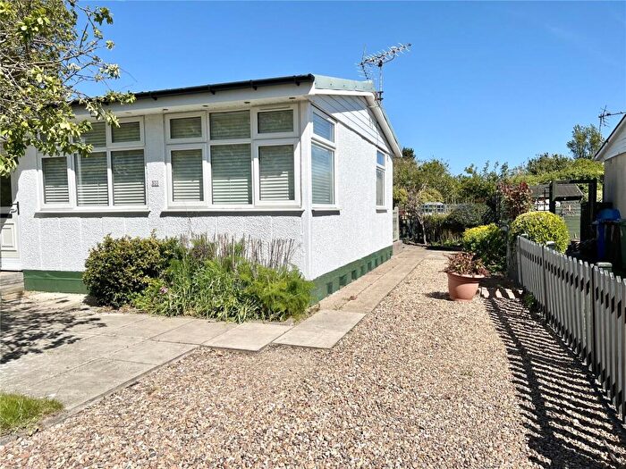 2 Bedroom Detached House For Sale In Humberston Fitties, Humberston, DN36