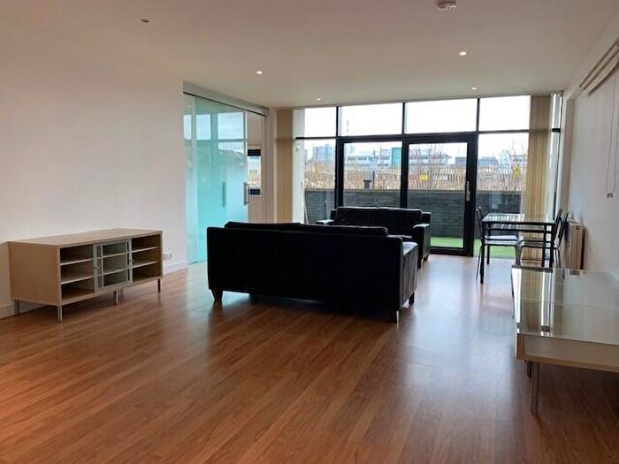 2 Bedroom Apartment To Rent In Elliot Street, Glasgow, G3