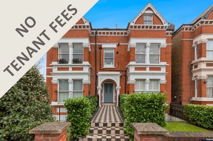 2 Bedroom Flat To Rent In Thurlow Park Road, London SE21