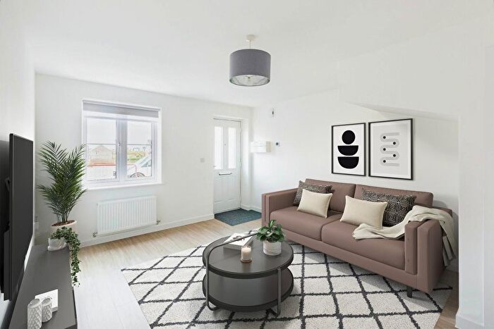3 Bedroom End Of Terrace House To Rent In Menzel Road, Weldon Park, Corby, Northants, NN17