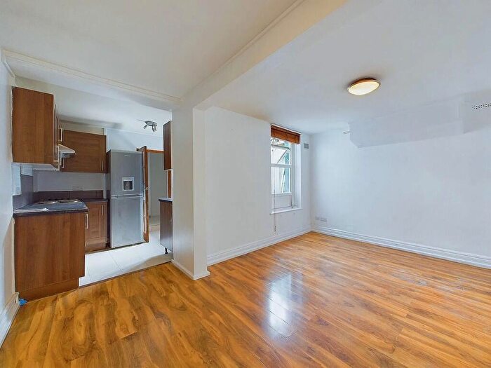 1 Bedroom Flat To Rent In Sackville Road, Hove, BN3