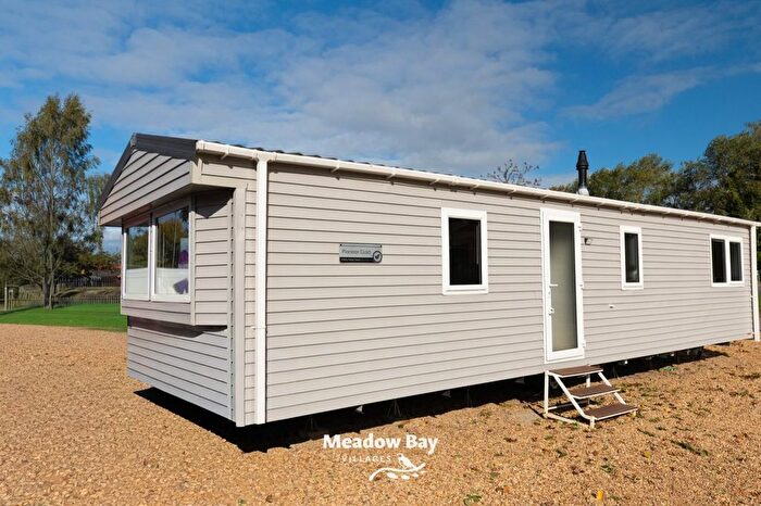 2 Bedroom Mobile/park Home For Sale In Crow Lane, Little Billing, Northampton, NN3