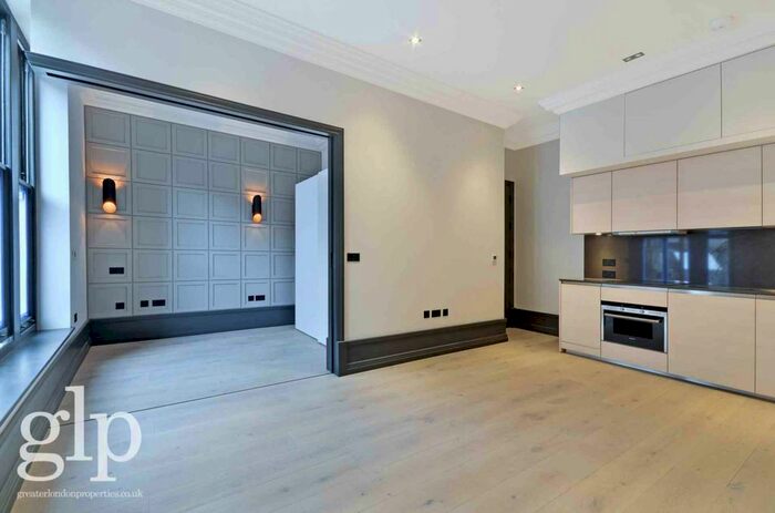 1 Bedroom Flat To Rent In King Street, Covent Garden, WC2E