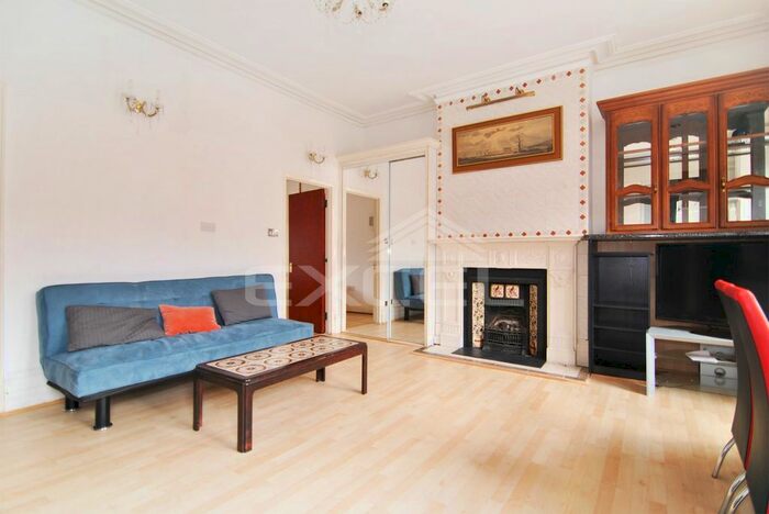 1 Bedroom Flat To Rent In Goldhurst Terrace, South Hampstead, London, NW6