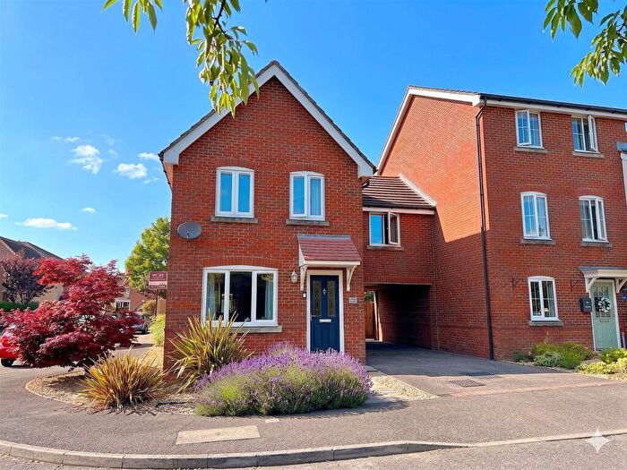 3 Bedroom End Of Terrace House For Sale In Thyme Avenue, Whiteley, PO15