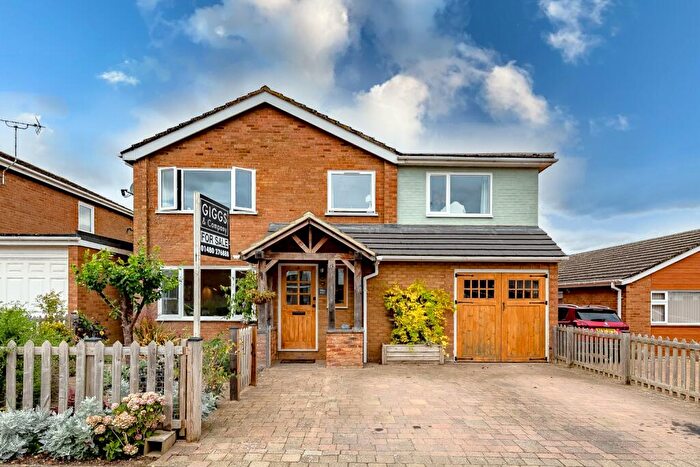 5 Bedroom Detached House For Sale In Perry, Huntingdon, Cambridgeshire, PE28