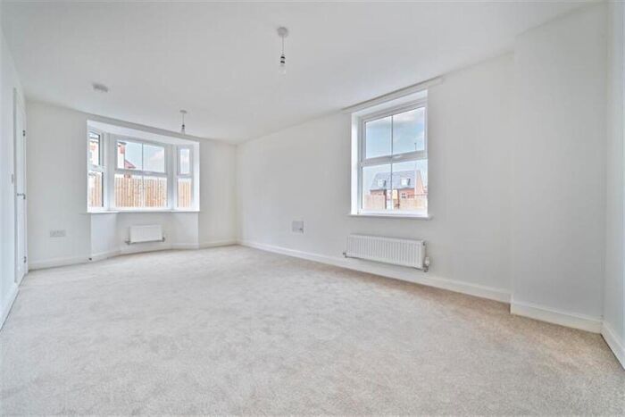 4 Bedroom Detached House To Rent In Bedroom Detached House, ME20