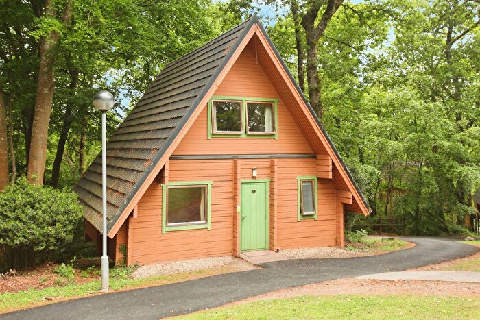 3 Bedroom Park Home For Sale In Finlake Holiday Park, Newton Abbot, TQ13