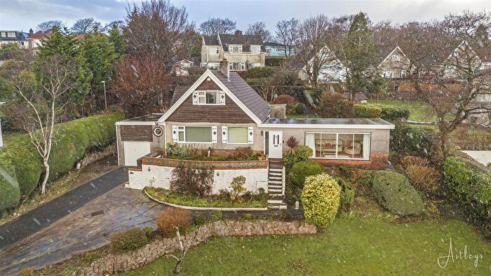 4 Bedroom Detached House For Sale In Heol Glasnant, Killay, Swansea, SA2