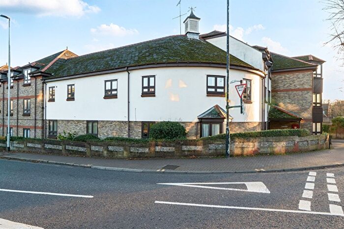 1 Bedroom Flat For Sale In Upper Marlborough Road, St. Albans, AL1