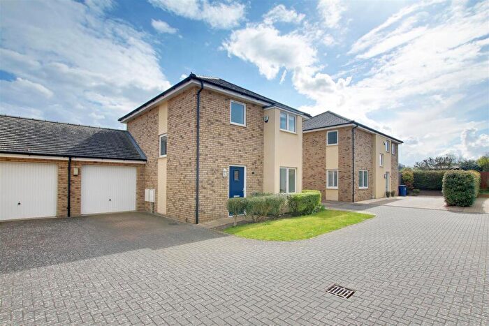 3 Bedroom Detached House For Sale In Gardeners Lane, Hartford, Huntingdon, PE29