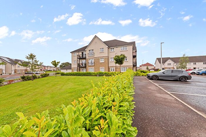 2 Bedroom Flat For Sale In Ferniesyde Court, Falkirk, FK2