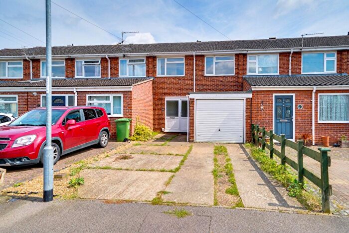 3 Bedroom Terraced House For Sale In Four Acres, Fenstanton, Huntingdon, Cambridgeshire, PE28