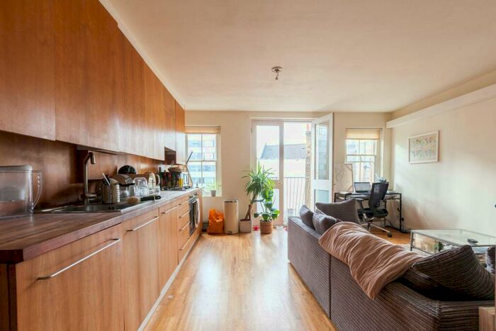 1 Bedroom Flat To Rent In Cowper Street, Shoreditch, London, EC2A