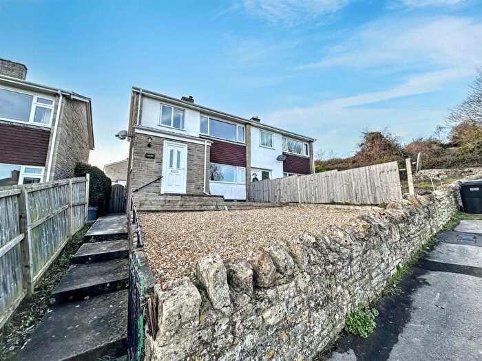 3 Bedroom Semi Detached House For Sale In Millards Hill, Midsomer Norton, BA3