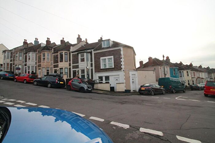 2 Bedroom Maisonette To Rent In Avonleigh Road, Bedminster, Bristol, BS3