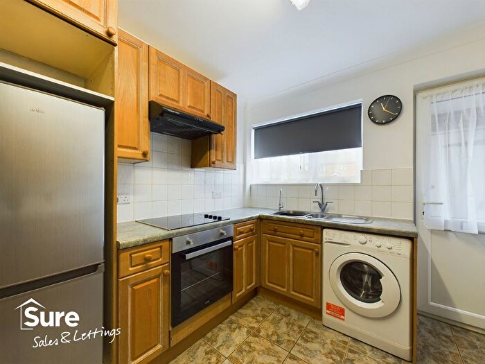 1 Bedroom Studio To Rent In Windmill Road, Hemel Hempstead, Hertfordshire, HP2