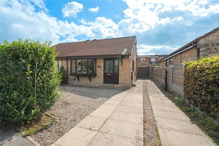 2 Bedroom Bungalow For Sale In Hudson Way, Tadcaster, North Yorkshire, LS24