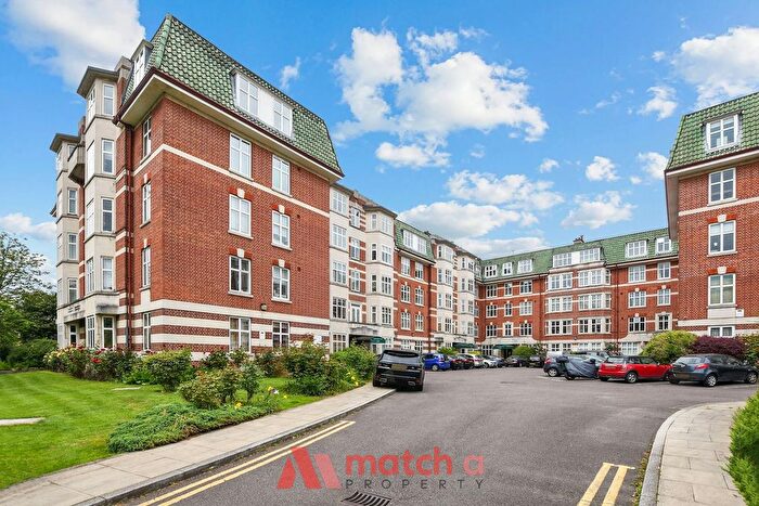 3 Bedroom Flat To Rent In Haven Green Court, Haven Green, London, W5