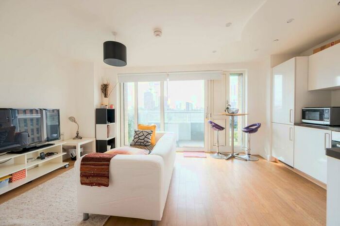 Studio To Rent In Jefferson Plaza, Bow, London, E3