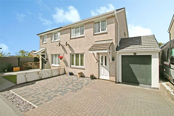 3 Bedroom Semi Detached House For Sale In Lowen Way, Threemilestone, Truro, Cornwall, TR3