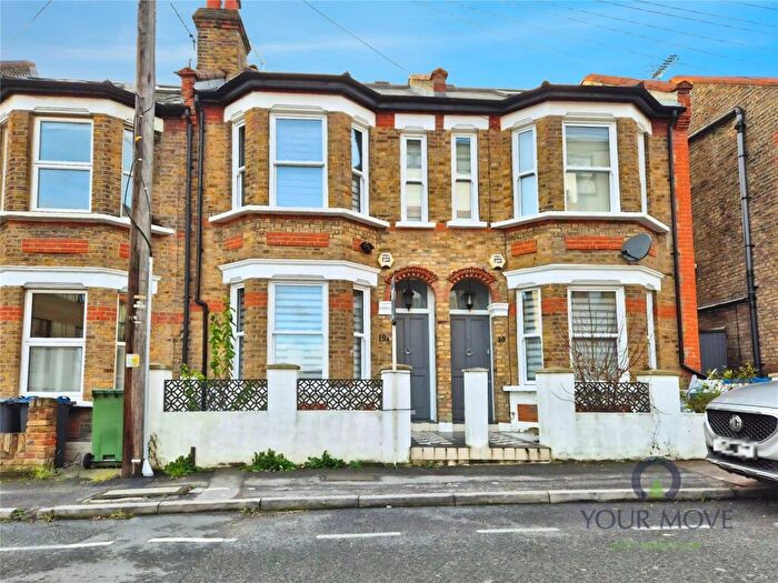 3 Bedroom End Of Terrace House To Rent In Warwick Grove, Surbiton, KT5
