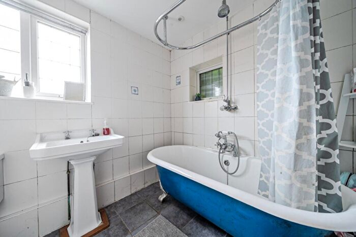 2 Bedroom Detached House For Sale In The Leys, Langford, SG18