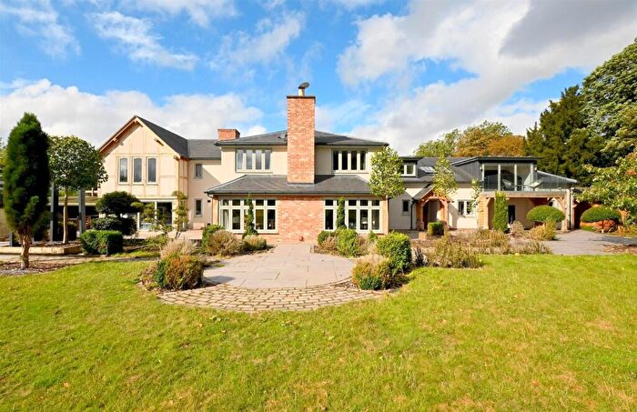 8 Bedroom Detached House For Sale In Garden House, Longcroft Lane, Yoxall, DE13