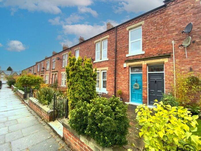 2 Bedroom Flat To Rent In Olympia Gardens, Morpeth, NE61