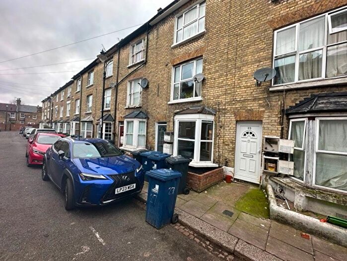 1 Bedroom Flat To Rent In Princes Road, London, W13