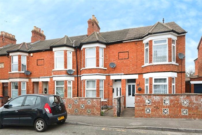 3 Bedroom Terraced House For Sale In Western Road, Bletchley, Milton Keynes, Buckinghamshire, MK2