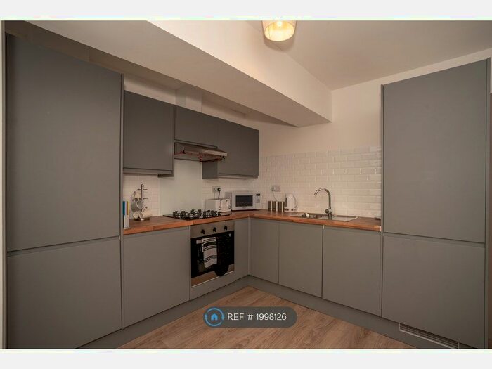 1 Bedroom Flat To Rent In South Street, Romford, RM1