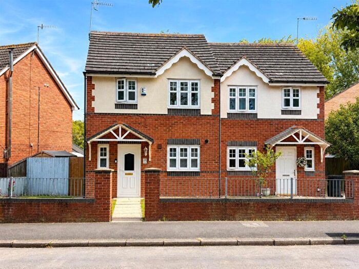 3 Bedroom Semi-Detached House For Sale In Fender Way, Prenton, Merseyside, CH43