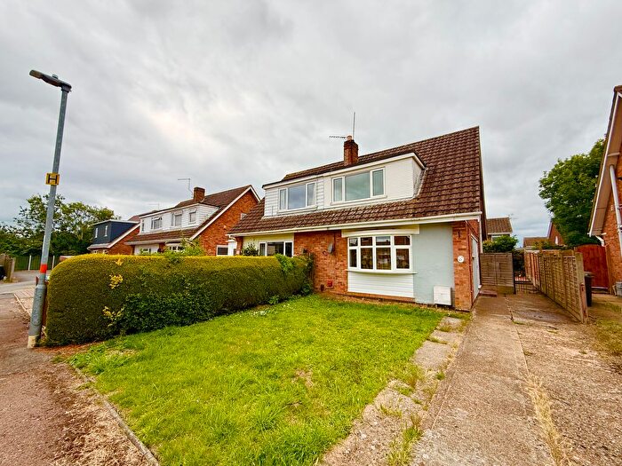3 Bedroom Property To Rent In Oakleigh Close, Raunds, Wellingborough, NN9