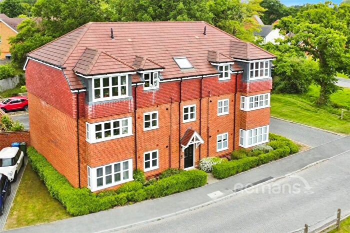 2 Bedroom Apartment For Sale In Waterside Lane, Sandhurst, Berkshire, GU47