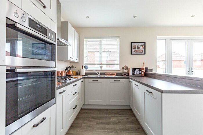 3 Bedroom Detached House For Sale In Merton Road, Frenchay, Bristol, Gloucestershire, BS16