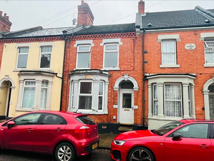 2 Bedroom Terraced House For Sale In Ivy Road, Abington, Northampton, NN1