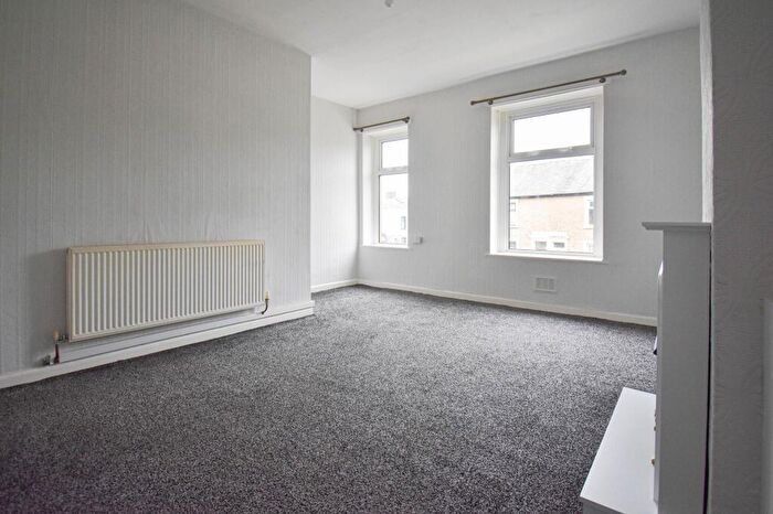 1 Bedroom Flat For Sale In Blackburn Road, Darwen, BB3