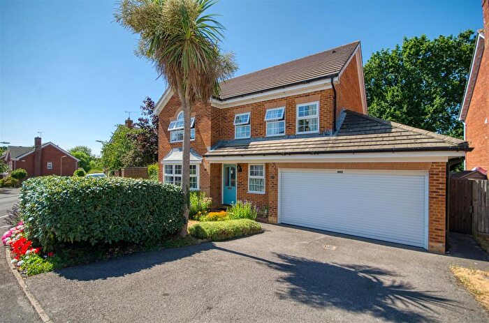 5 Bedroom Detached House For Sale In Lime Gardens, West End, Southampton, SO30