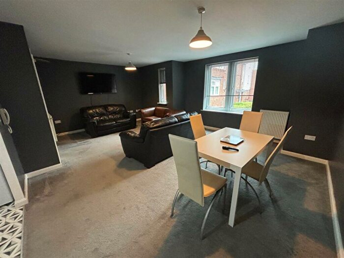 2 Bedroom Apartment To Rent In Monument Court, Durham, DH1