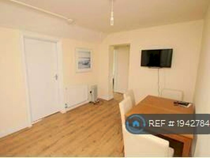 1 Bedroom Flat To Rent In High Street, St Albans, AL2