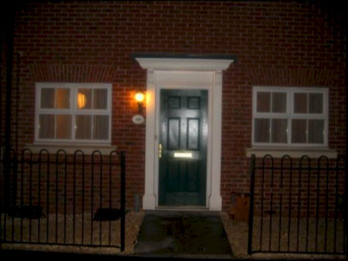 2 Bedroom Flat To Rent In Goldington Road, Bedford, Bedfordshire, MK40